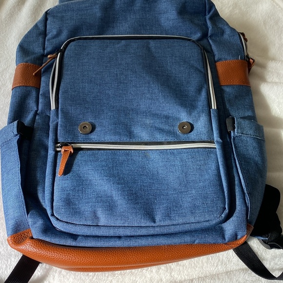 Vintage Backpack - Picture 2 of 4